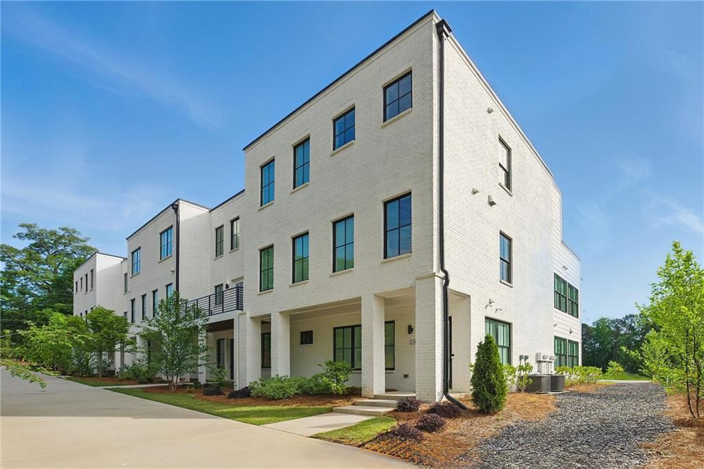 2150 Tidwell Ln. #5, Atlanta, GA 30318