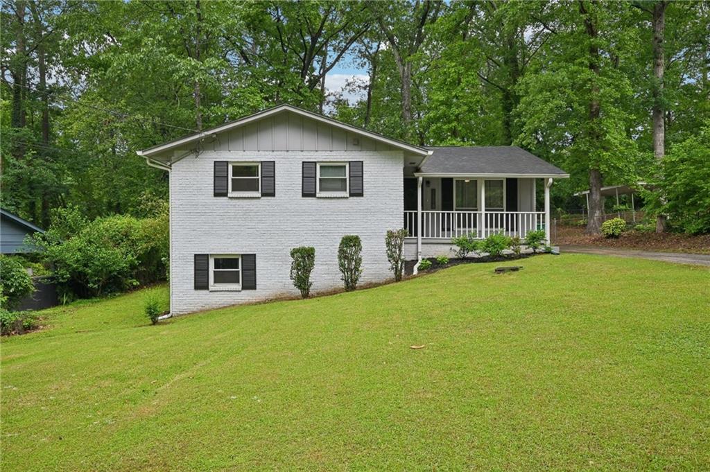 1118 Creekdale Dr., Clarkston, GA 30021