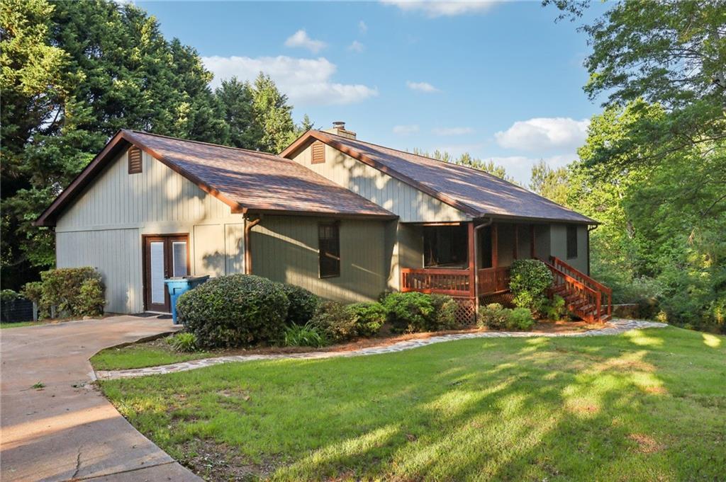 4071 Warren Rd., Flowery Branch, GA 30542