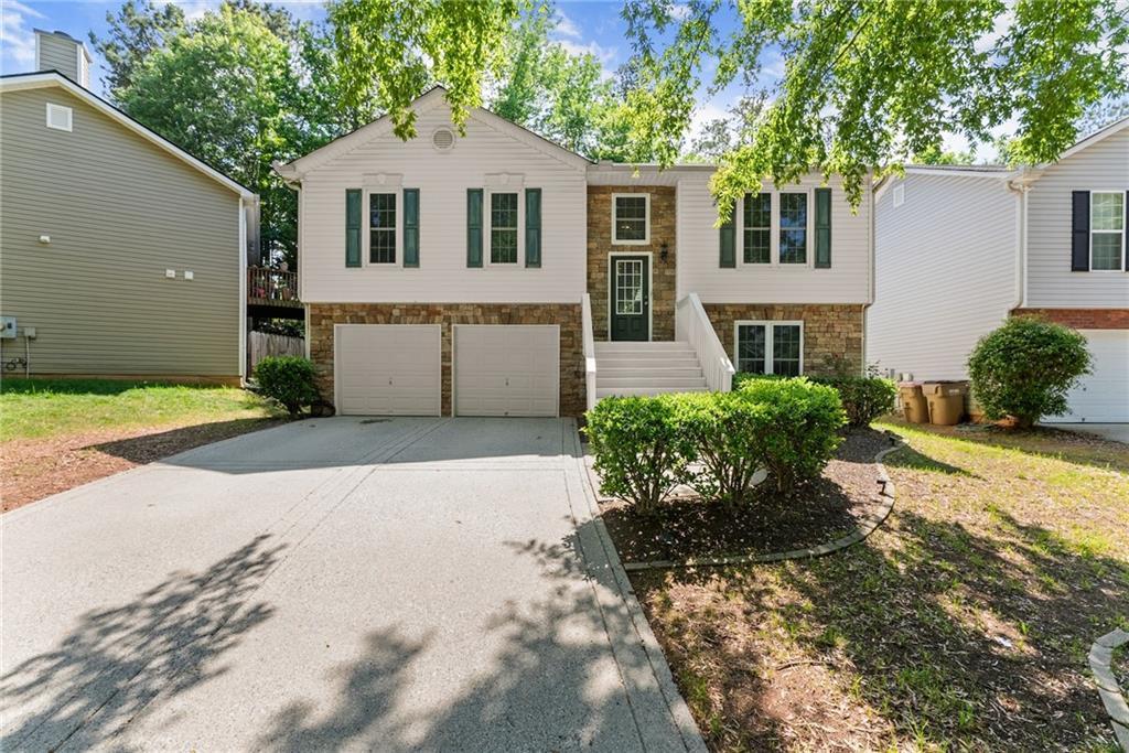 5750 Bridgeport Ct., Flowery Branch, GA 30547