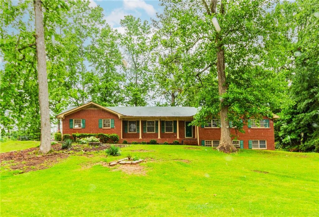 201 Smithstone Path, Fayetteville, GA 30214