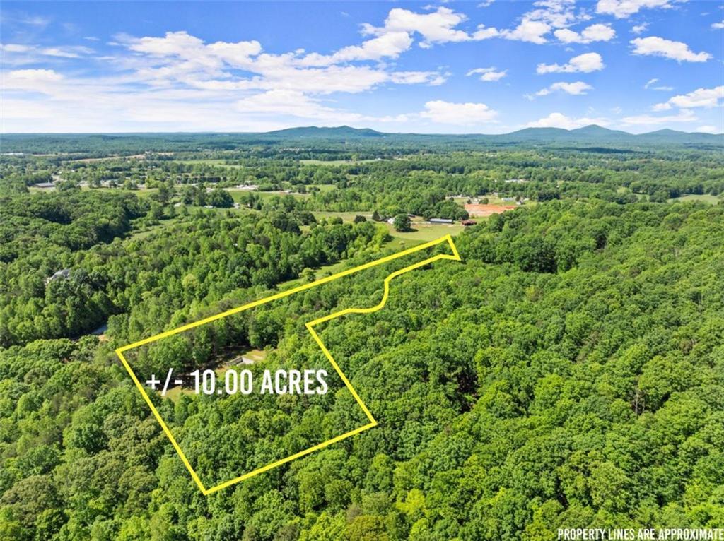 238 Ostrich Dr., Cleveland, GA 30528
