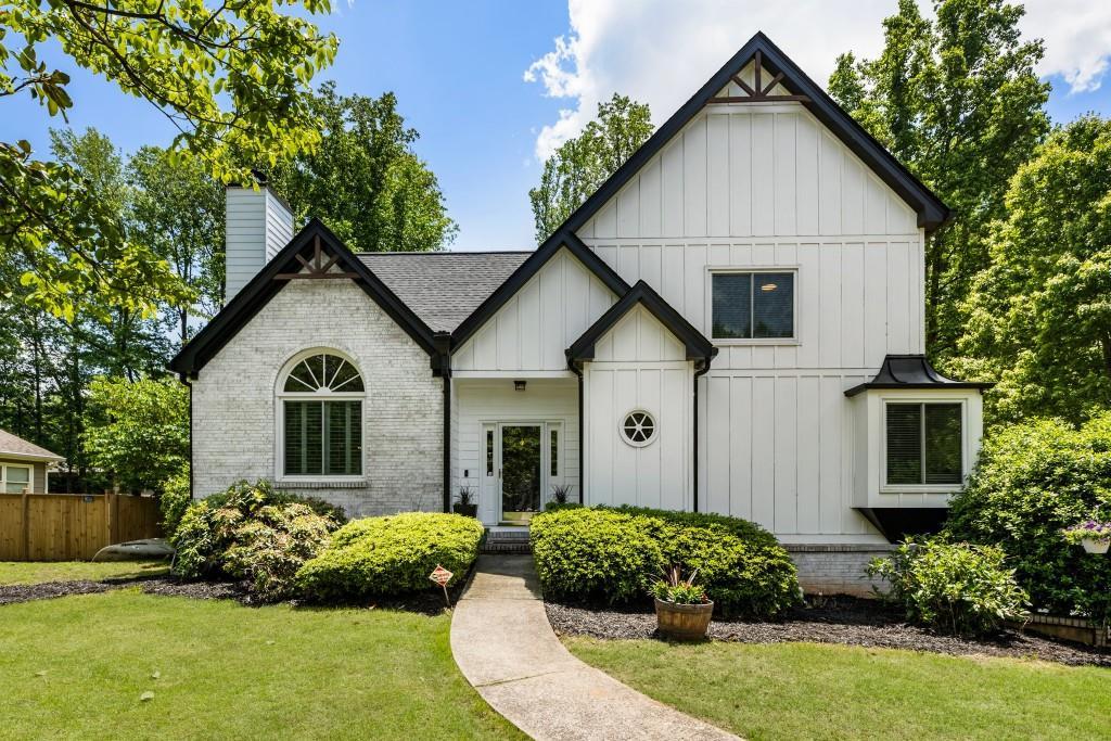 5600 Surrey Ct., Alpharetta, GA 30009