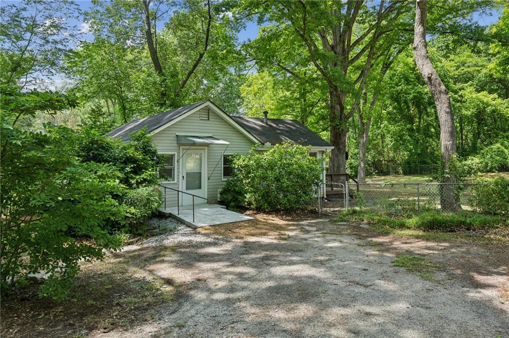 4202 Maplewood Dr., Decatur, GA 30035