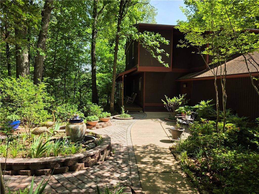 406 Vivian Way, Woodstock, GA 30188