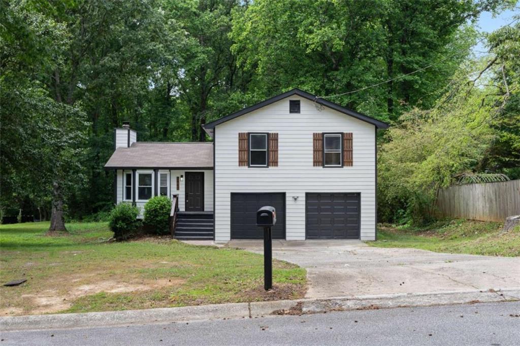 2442 Falcon Ct., Lawrenceville, GA 30043