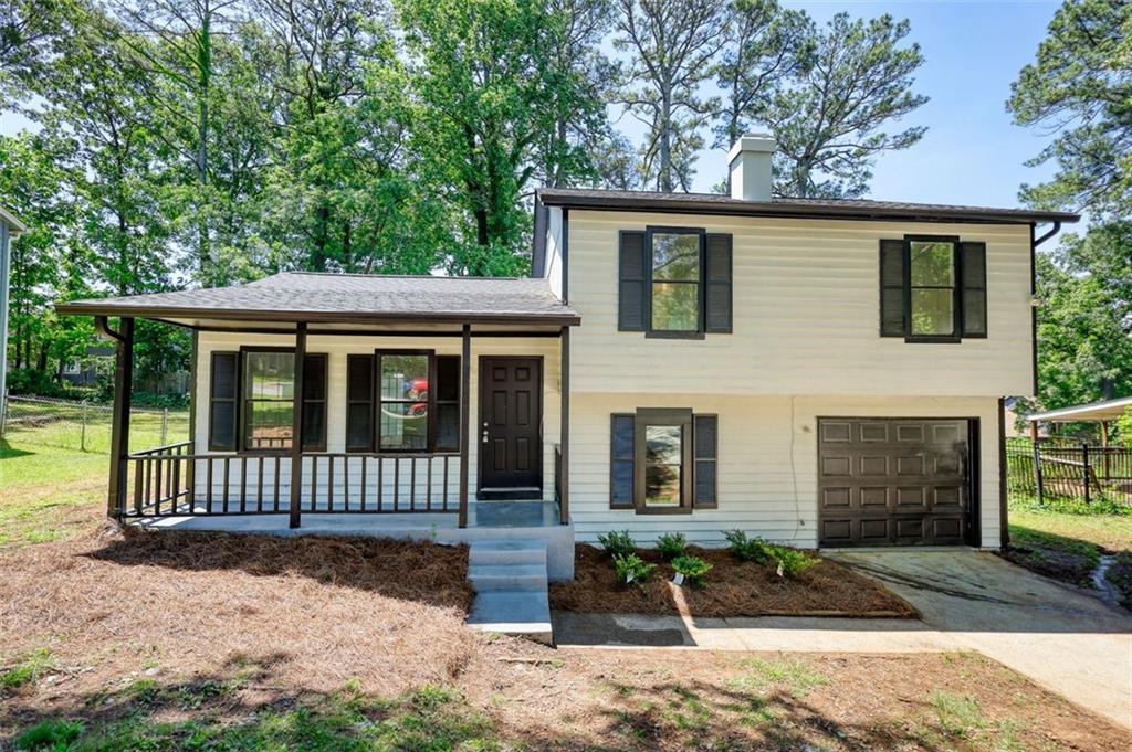 3959 Wood Path Dr., Stone Mountain, GA 30083