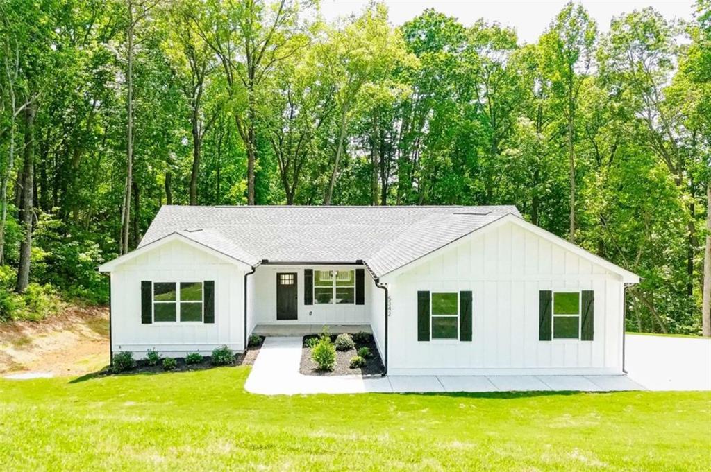 5342 Monarch Dr., Gainesville, GA 30506