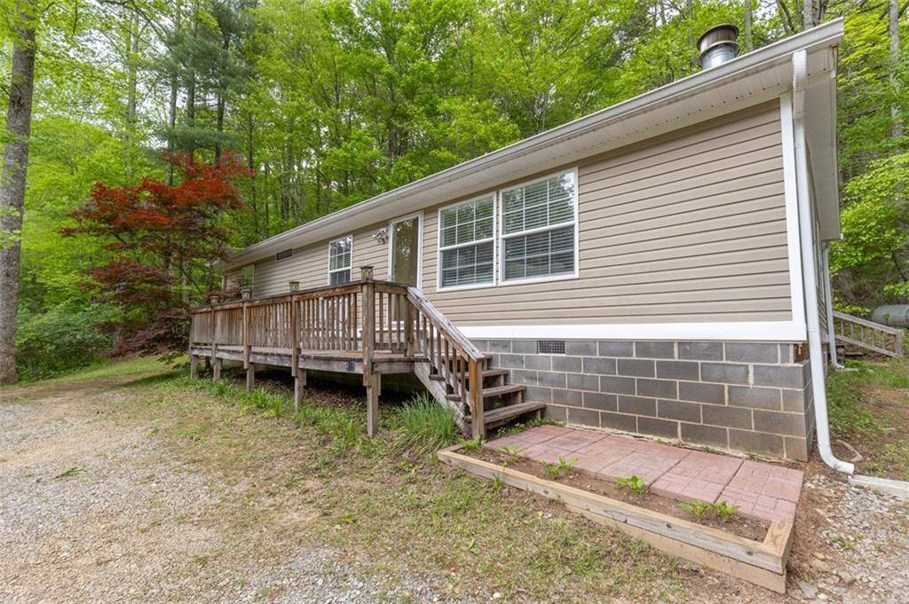 412 Glassy Orchard Rd., Tiger, GA 30576