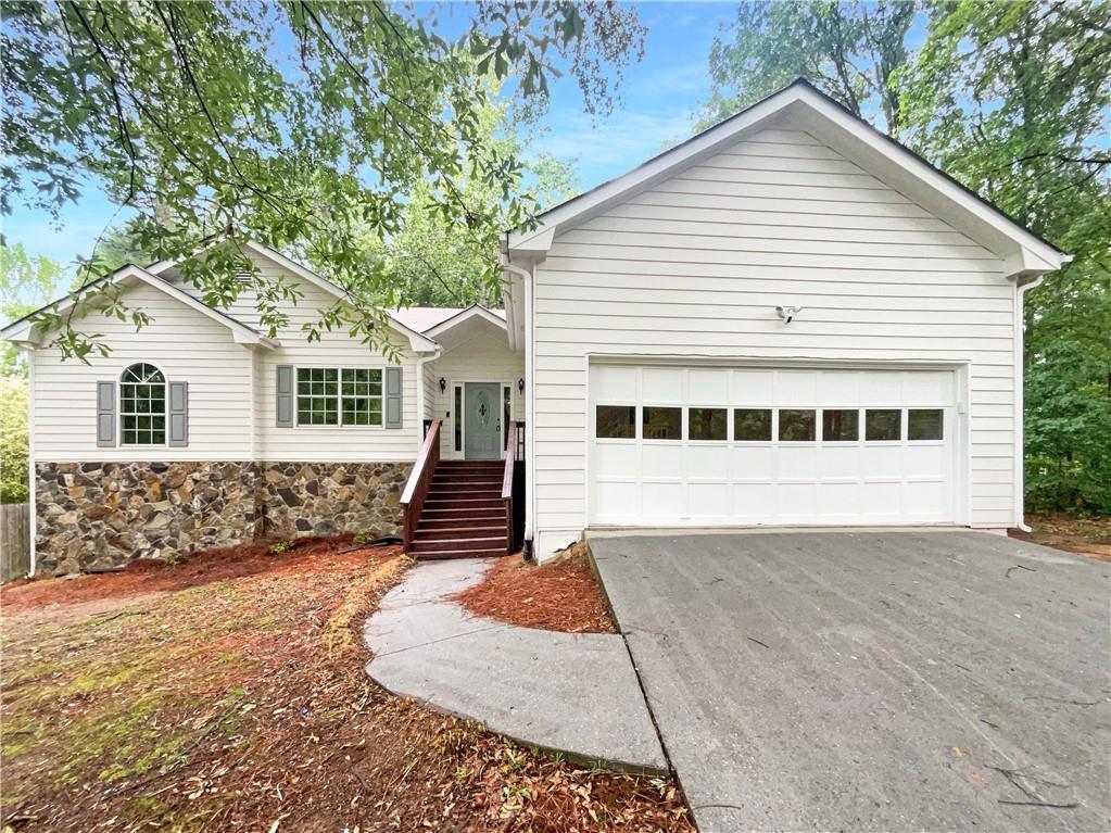 3458 Natalie Ct., Loganville, GA 30052