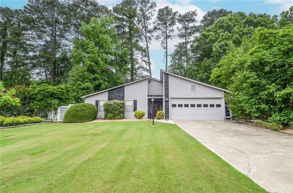 5697 Brooklyn Ln., Norcross, GA 30093