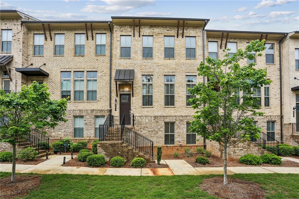 631 Avondale Creek Dr., Decatur, GA 30032