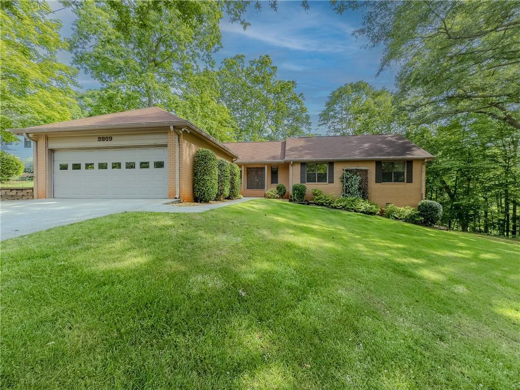 3809 Cotswold Dr., Lilburn, GA 30047