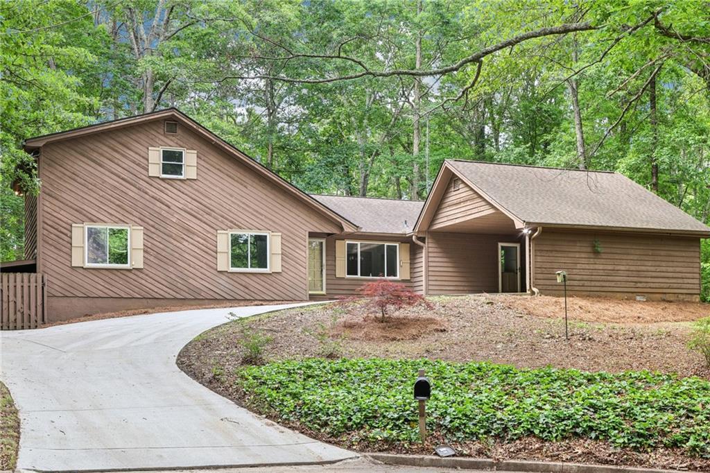 402 Summit Ridge Ter., Lawrenceville, GA 30046
