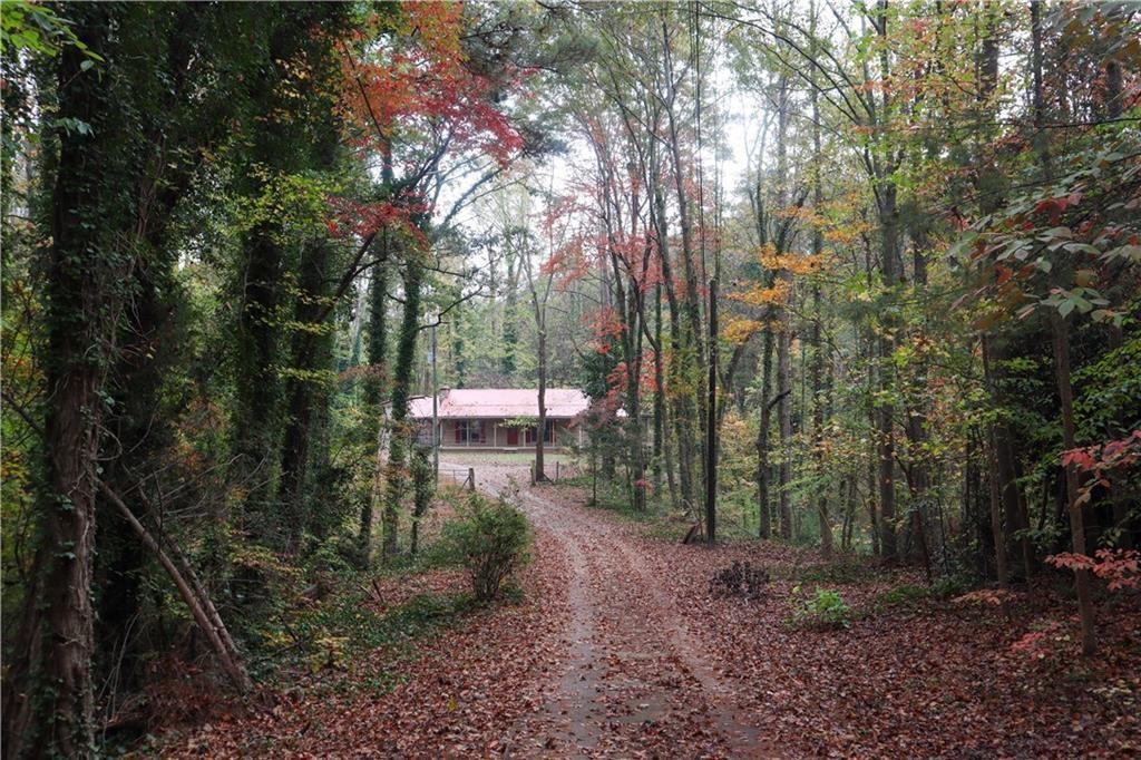 618 Old Doss Dr., Canton, GA 30115