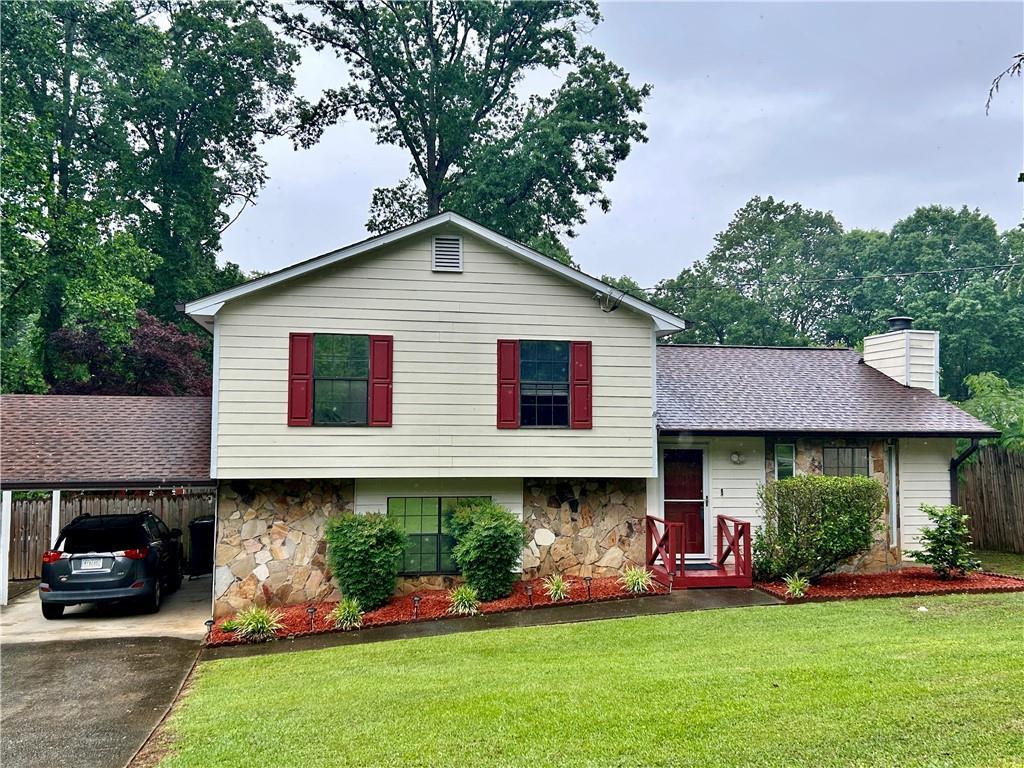 273 Hardwood Ln., Lawrenceville, GA 30044
