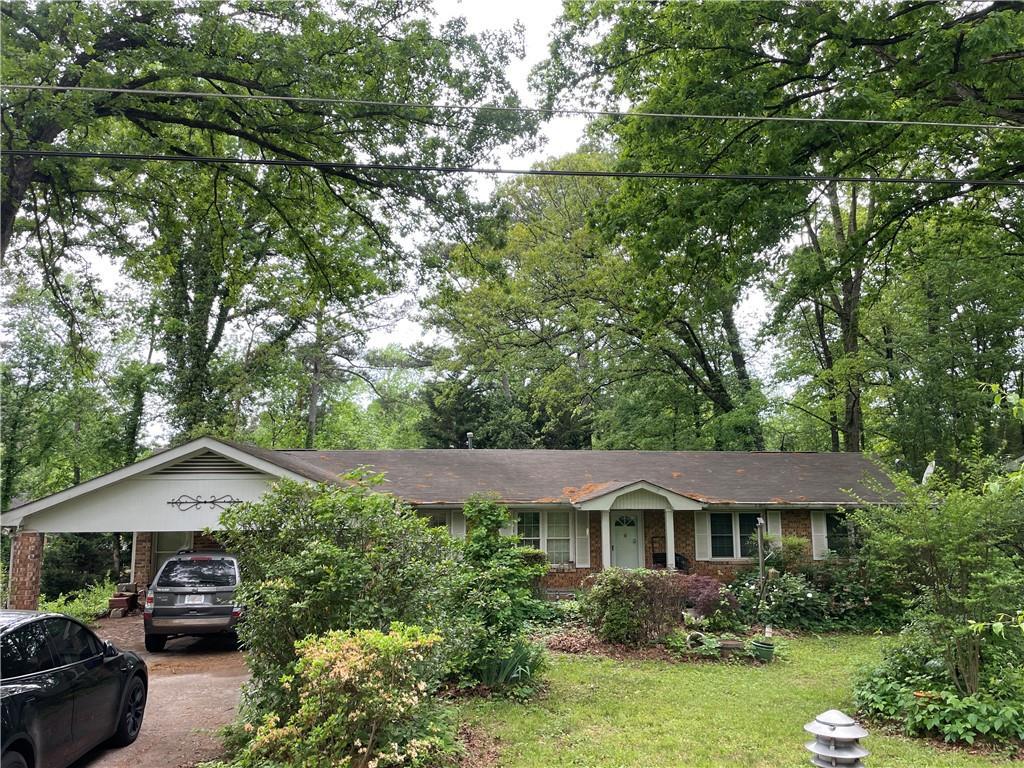 1481 Pine St., Stone Mountain, GA 30087