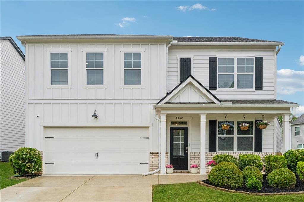 5669 Whistling Sparrow Ln., Flowery Branch, GA 30542