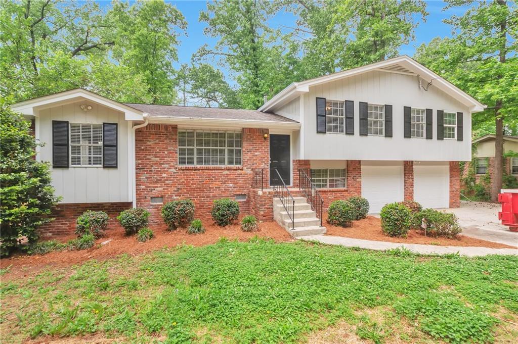 5911 Christopher Ln., Lithonia, GA 30058