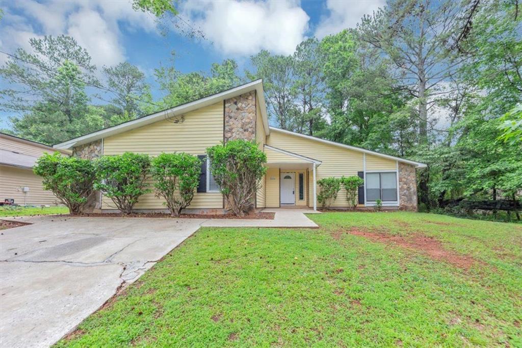 6350 Mozart Dr., Riverdale, GA 30296