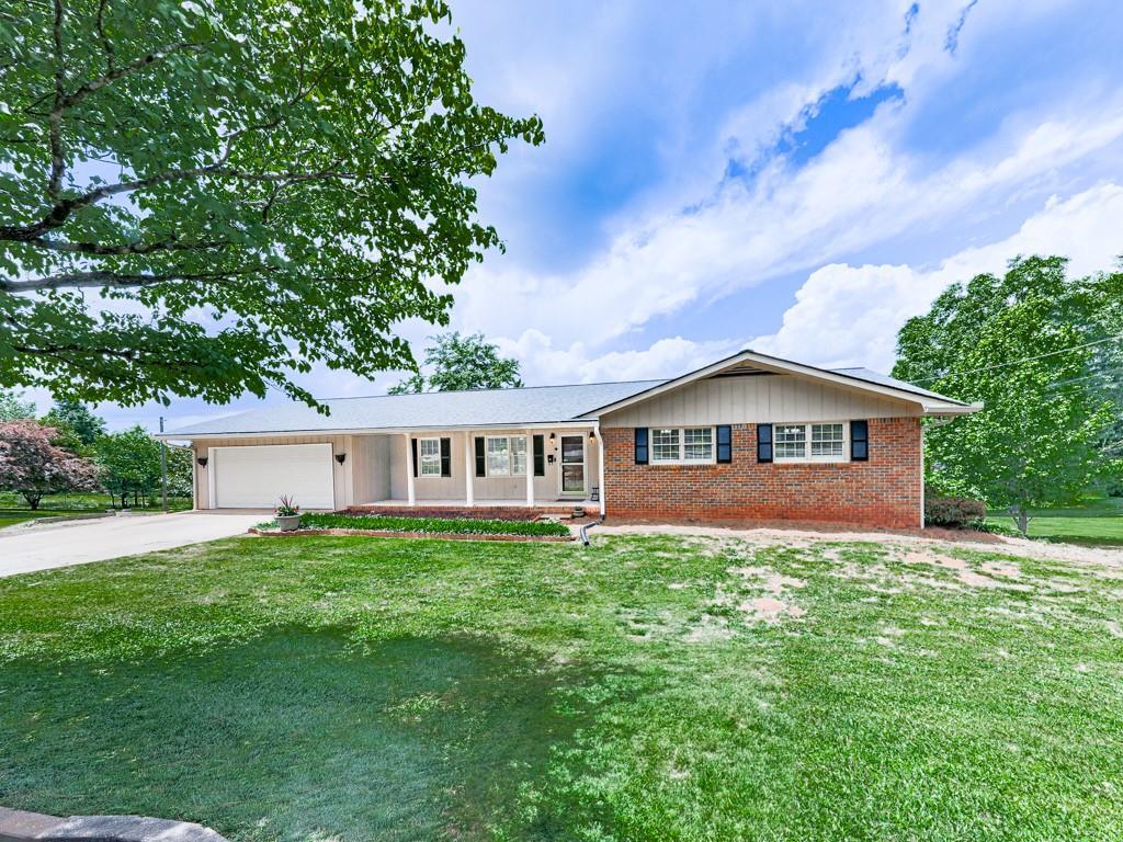 104 Cochran Ridge Rd., Dallas, GA 30157