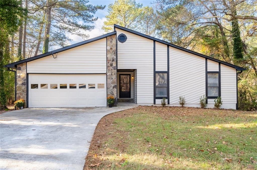 3193 Deshong Dr., Stone Mountain, GA 30087