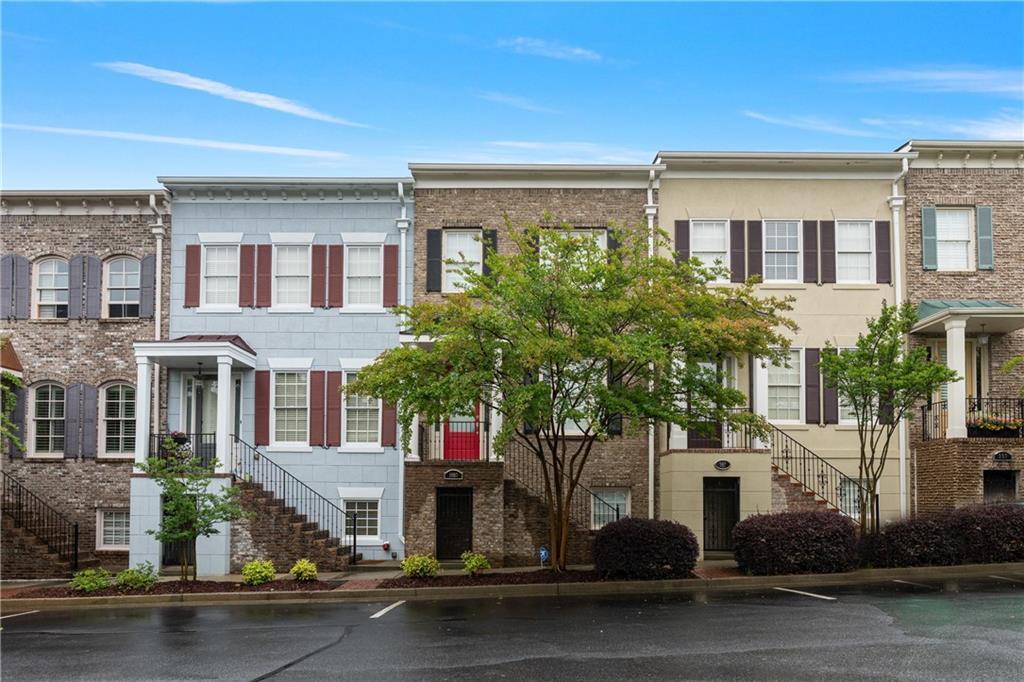 1003 Pearl Point, Sandy Springs, GA 30328