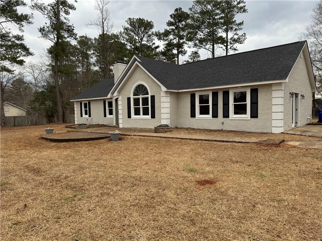 246 Lakewood Dr., Newnan, GA 30263