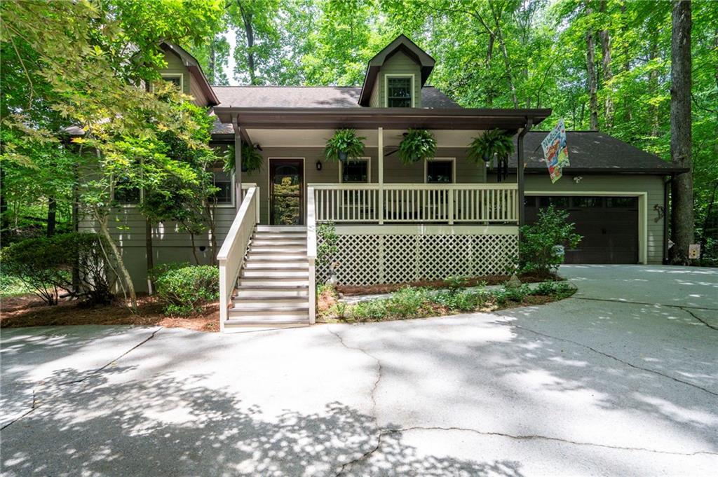 1560 Bubbling Creek Rd., Atlanta, GA 30319
