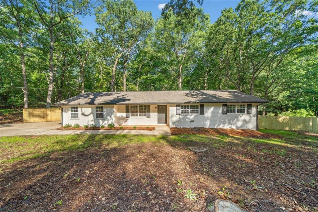 5155 Oakdale Ct., Douglasville, GA 30135