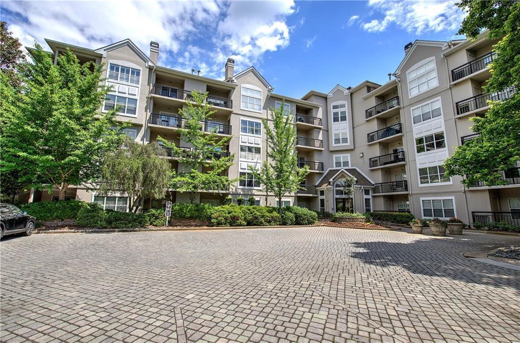2110 River Green Dr., Atlanta, GA 30327