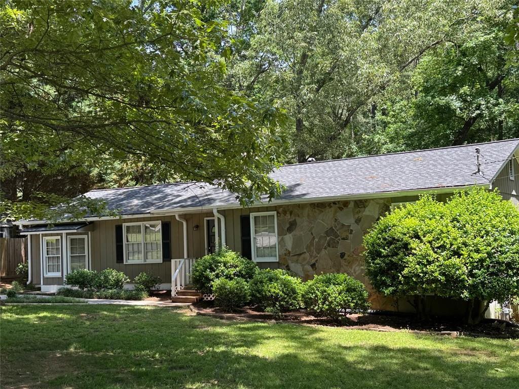 3594 Broxton Ln., Snellville, GA 30039