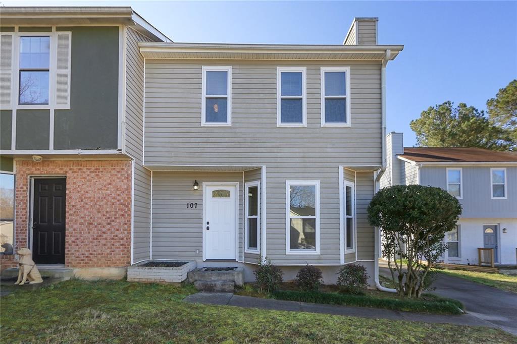 107 Woodberry Ct., Woodstock, GA 30188