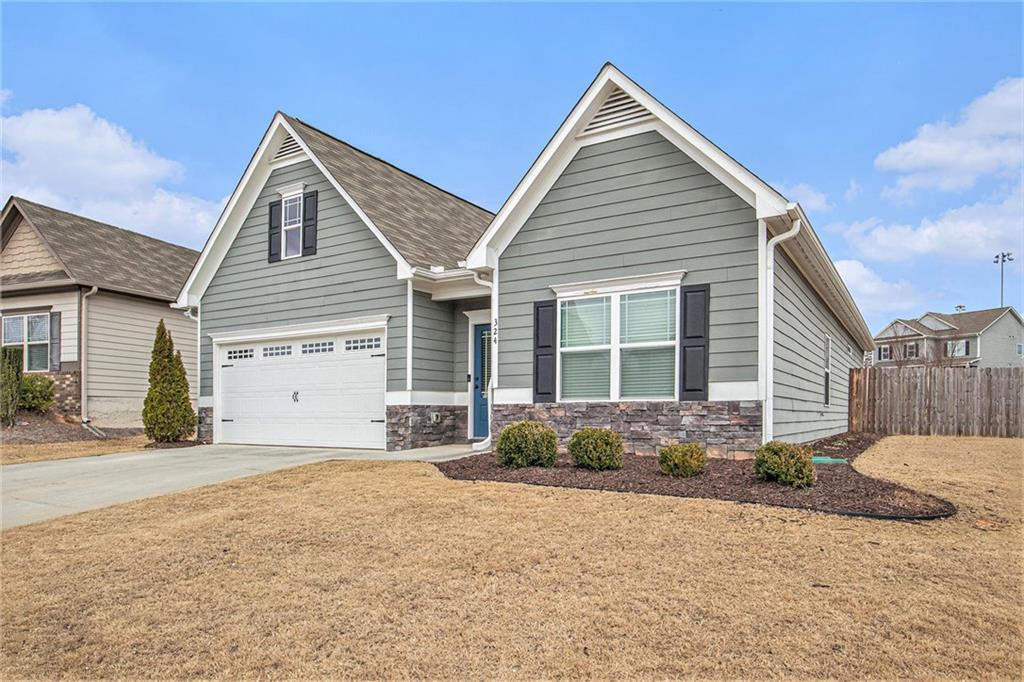 324 Eagles Bluff Way, Hoschton, GA 30548