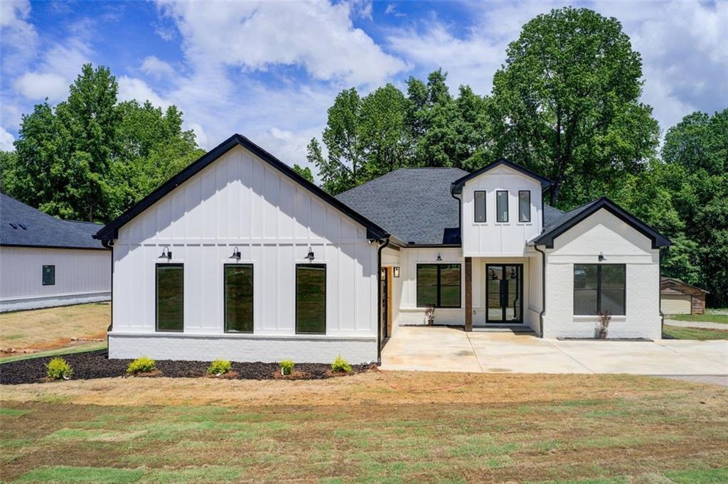 532 Rockbridge Rd., Lilburn, GA 30047