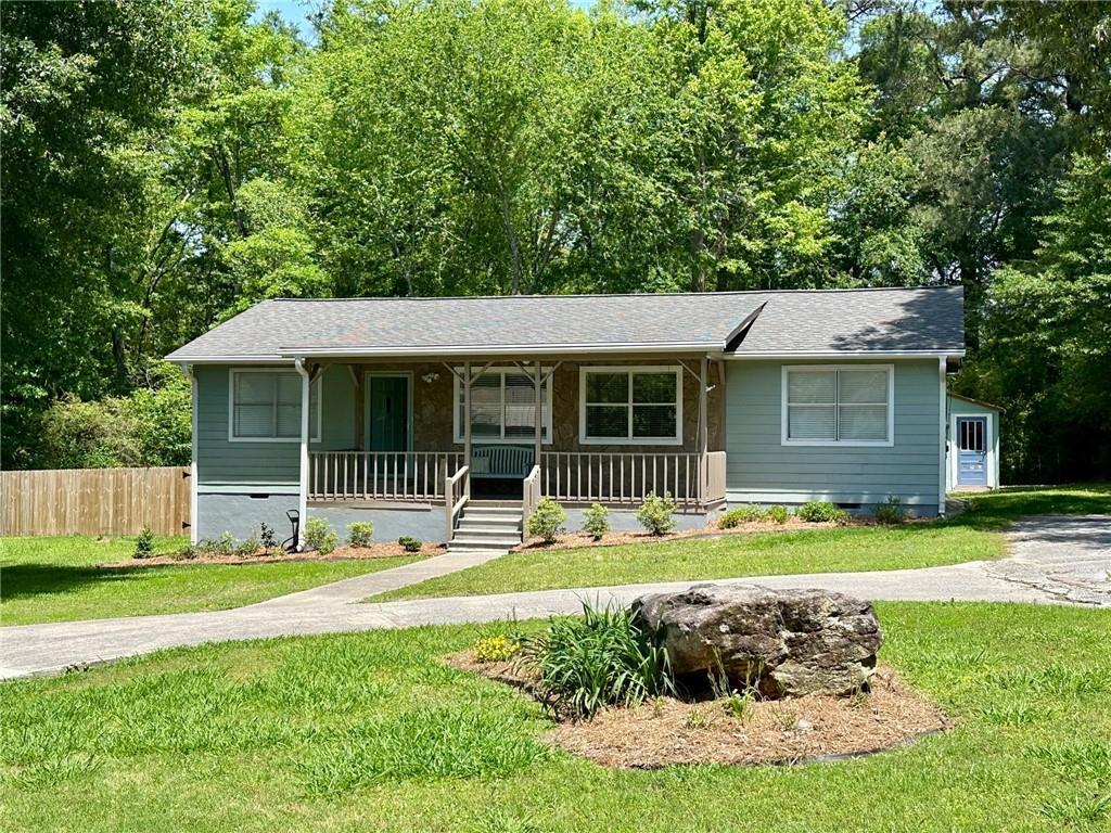 485 Angham Rd., Hiram, GA 30141