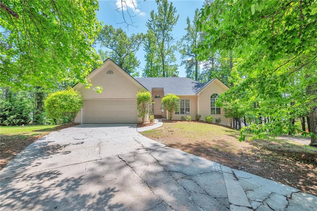 616 Lone Oak Ct., Lithonia, GA 30058