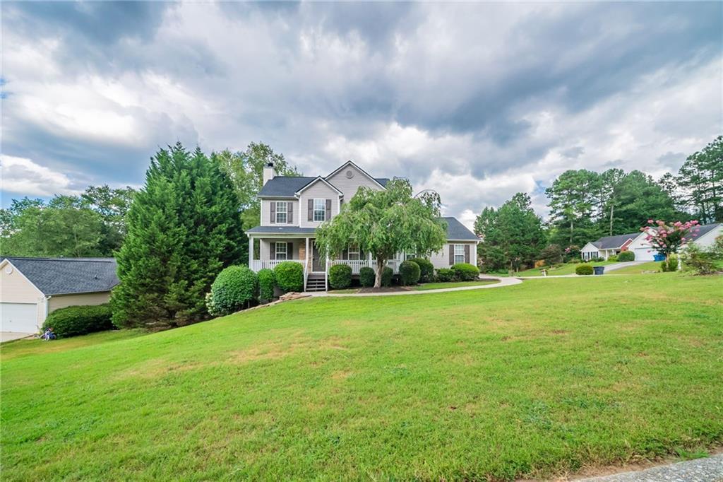 1307 Stream Walk Dr., Loganville, GA 30052