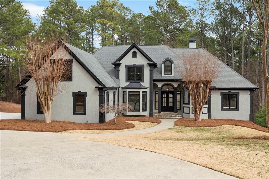 1066 Fairway Valley Dr., Woodstock, GA 30189