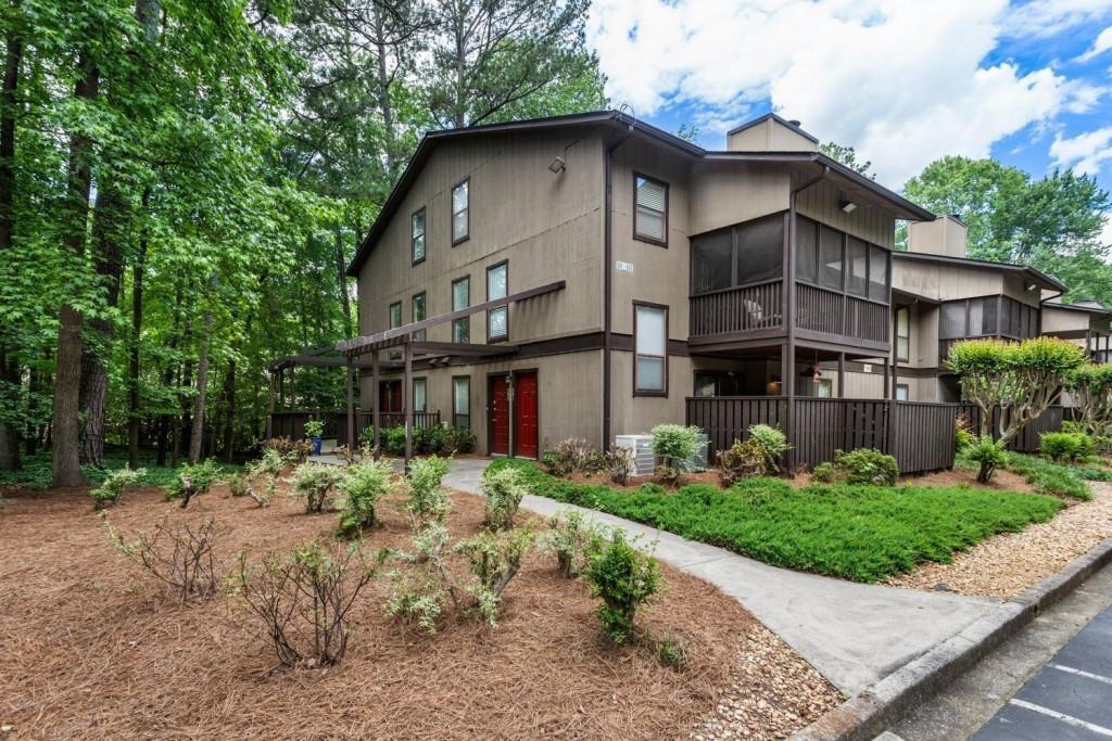 504 River Run Dr., Atlanta, GA 30350