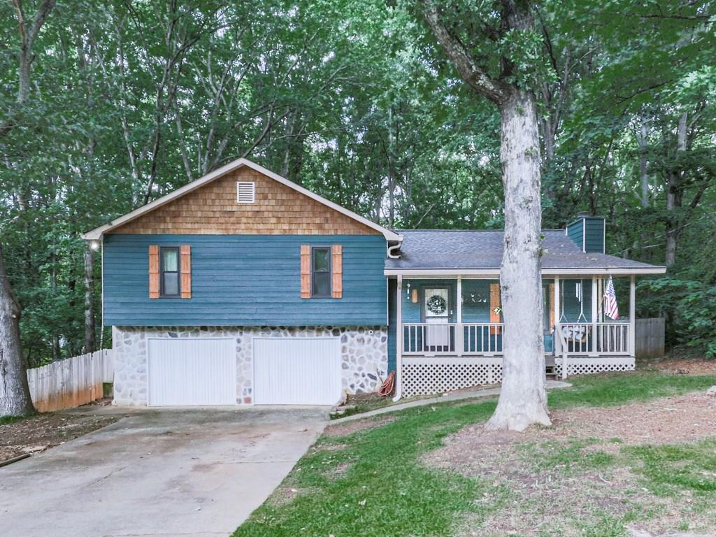 215 Little Brook Ln., Woodstock, GA 30188