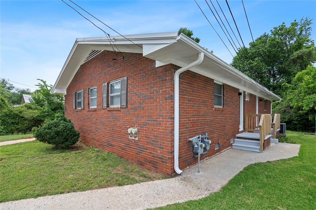 1437 Vesta Ave., East Point, GA 30344