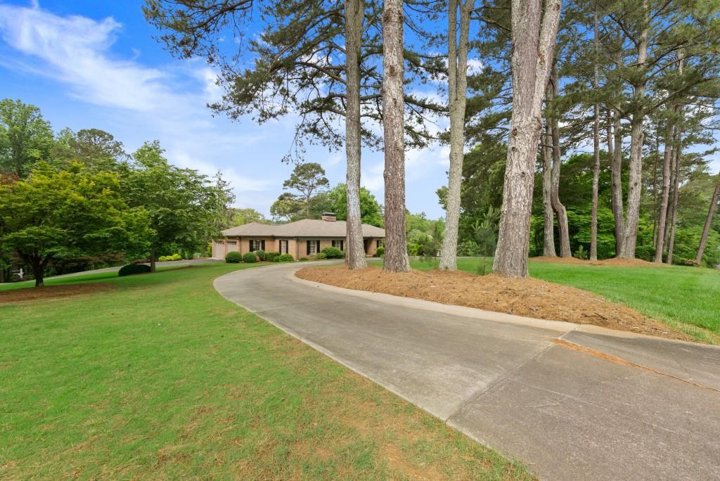 607 E Lake Dr., Gainesville, GA 30506