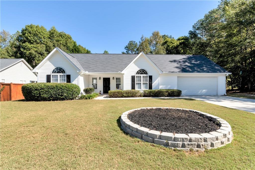 540 Windermere Dr., Loganville, GA 30052