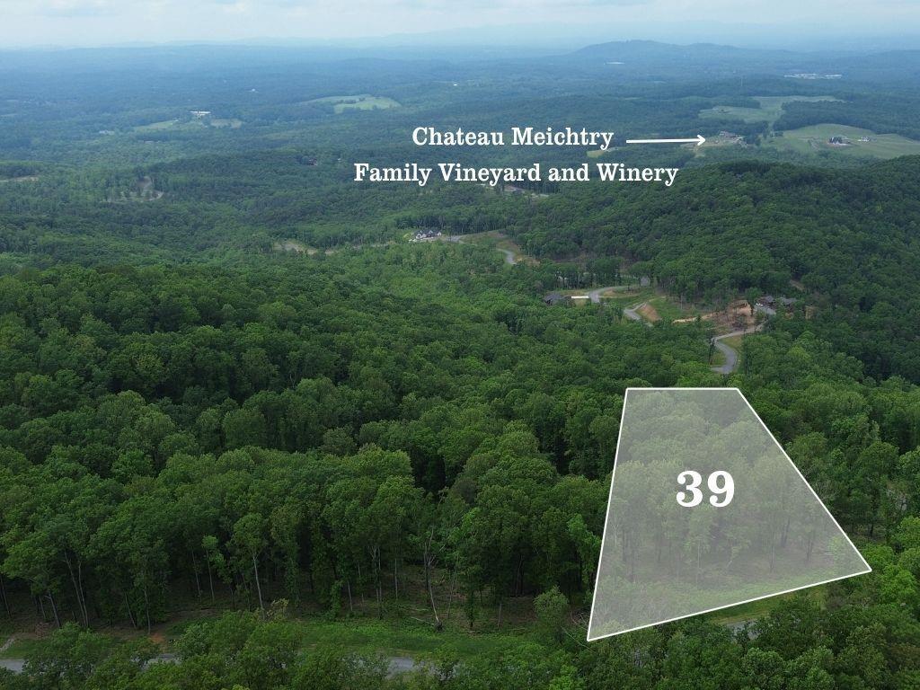 39 High Summit Dr., Talking Rock, GA 30175