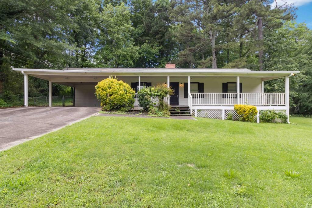 1353 Litchfield Ct., Snellville, GA 30078