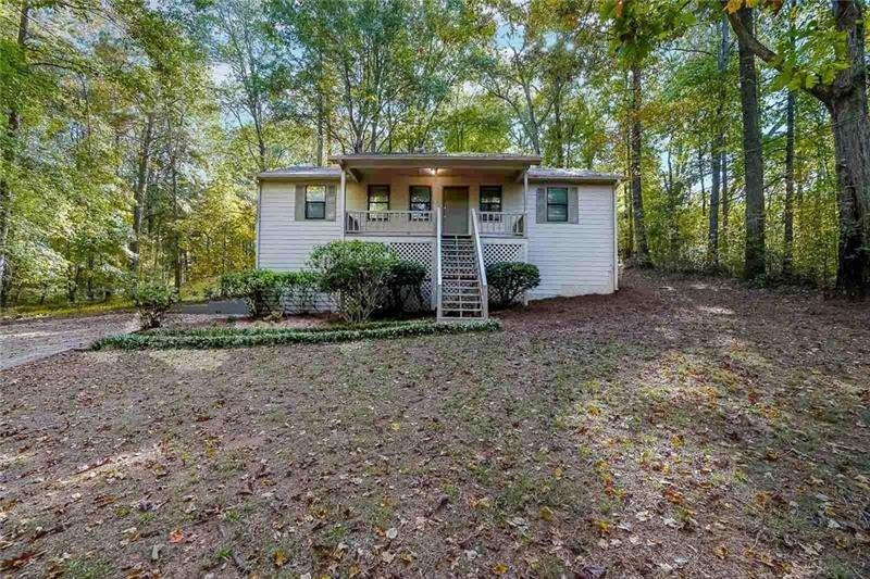 12 Woodland St., Dallas, GA 30157