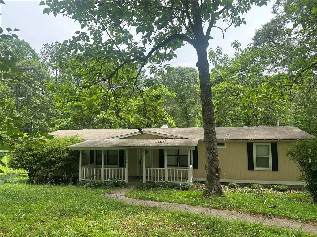 710 Seals Rd., Dallas, GA 30157