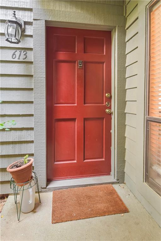 613 Tuxworth Cir., Decatur, GA 30033