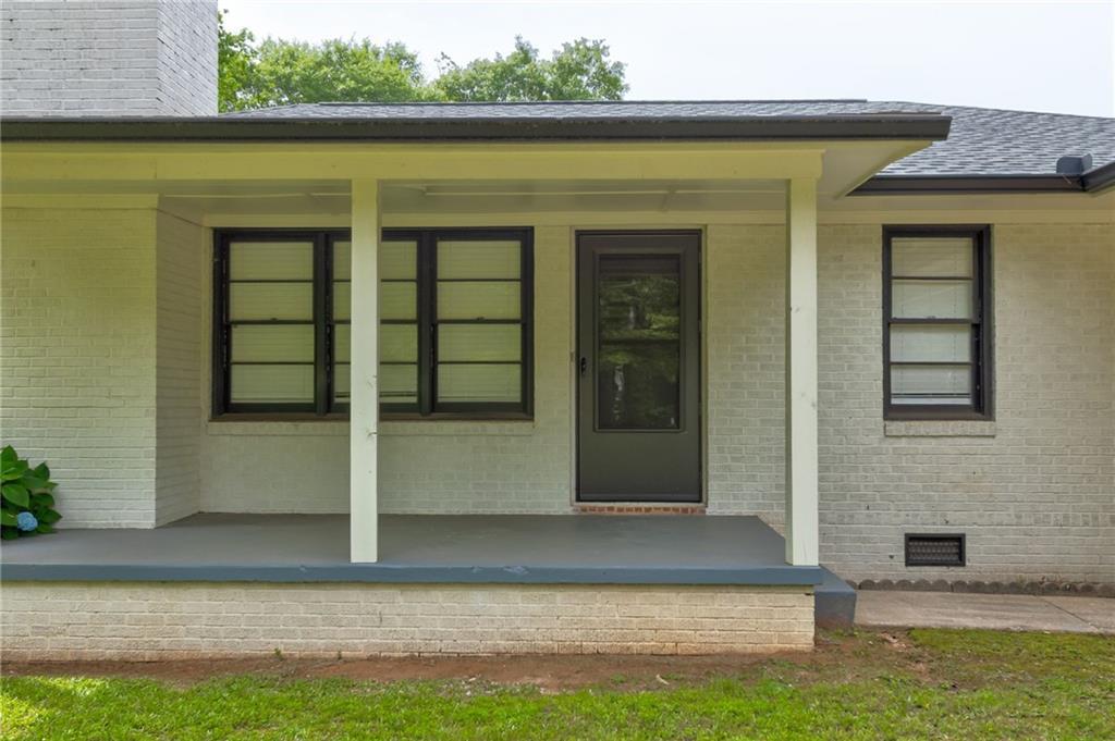 5174 Mcever Rd., Oakwood, GA 30566